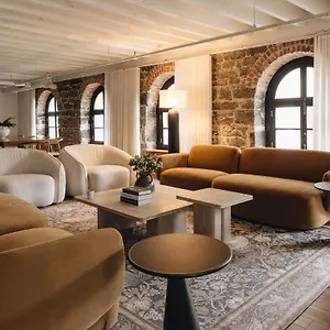  Appartement Saint Sulpice Lofts By Bakan - Old Canada